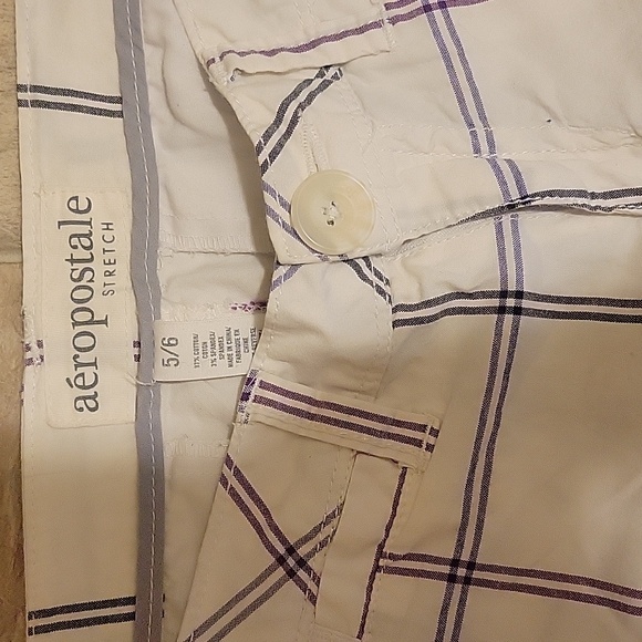 Shorts - Picture 2 of 3